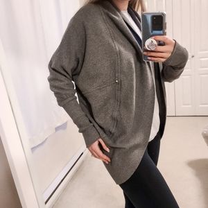 ARITZIA WILFRED GREY CARDIGAN SWEATER